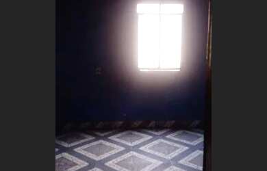 Imagem: A casa possui 2 Dormitórios, 1 Banheiro, 2 Vagas na garagem