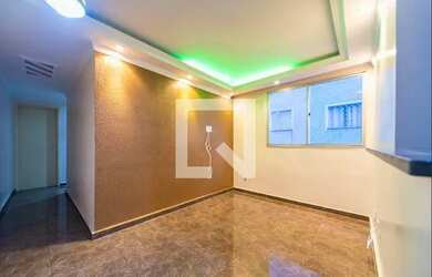 Imagem: O apartamento possui 2 Dormitórios, 1 Banheiro, 1 Vaga na garagem