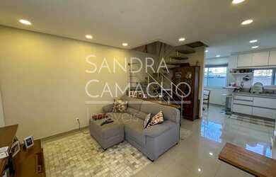 Imagem: A casa possui 3 Dormitórios, 2 Banheiros, 2 Vagas na garagem