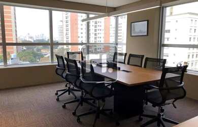 Imagem: O depósito possui 3 Vagas na garagem, 110m² de Área e está