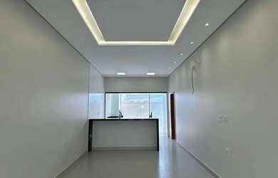 Imagem: A casa em condomínio possui 3 Dormitórios, 2 Banheiros, 1