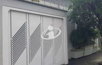 Imagem: A casa possui 2 Dormitórios, 2 Banheiros, 1 Vaga na garagem