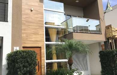 Imagem: A casa em condomínio possui 3 Dormitórios, 3 Banheiros, 2