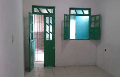 Imagem: A casa possui 1 Dormitório, 2 Banheiros, 40m² de Área e