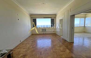 Imagem 1: Atlântica andar alto de frente. Apartamento com 4 dormitórios à venda, 244 m² por RS 4.200