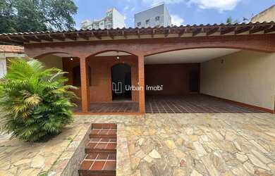 Imagem: A casa à venda possui 4 Dormitórios, 2 Banheiros, 4 Vagas