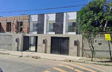 Imagem: A casa possui 2 Dormitórios, 1 Banheiro, 1 Vaga na garagem