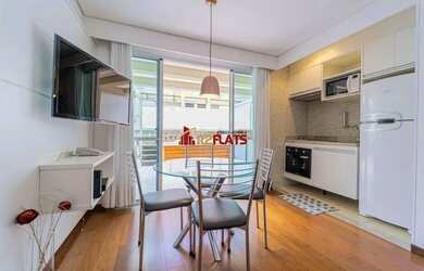 Imagem: O studio possui 1 Dormitório, 1 Banheiro, 1 Vaga na garagem