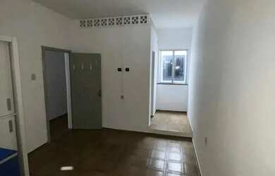 Imagem: A casa possui 3 Dormitórios, 3 Banheiros, 2 Vagas na garagem