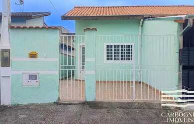 Imagem: A casa possui 2 Dormitórios, 1 Banheiro, 1 Vaga na garagem