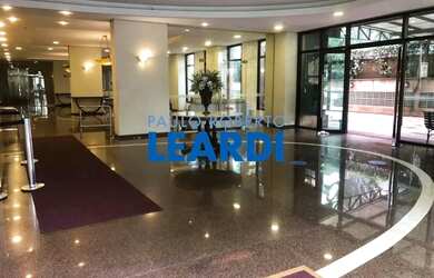 Imagem: O depósito possui 1 Vaga na garagem e 44m² de Área e está