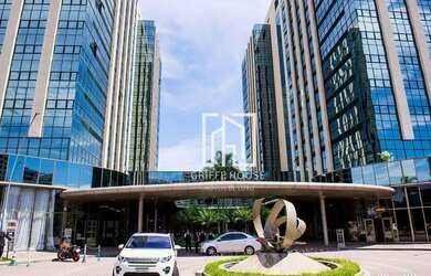 Imagem: O depósito possui 4 Vagas na garagem, 144m² de Área e está