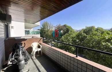 Imagem: O apartamento possui 3 Dormitórios, 1 Banheiro, 1 Vaga na garagem