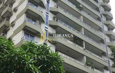 Imagem: O apartamento possui 4 Dormitórios, 3 Banheiros, 2 Vagas na