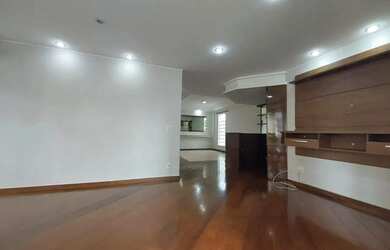 Imagem: O apartamento possui 4 Dormitórios, 3 Banheiros, 2 Vagas na