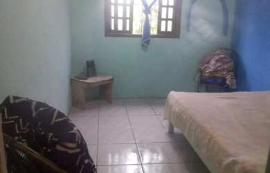 Imagem: A casa possui 2 Dormitórios, 1 Banheiro, 4 Vagas na garagem