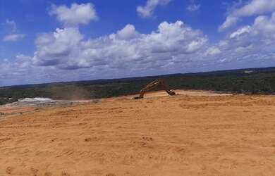 Imagem: O terreno possui 300m² de Área, Imóvel novo e está localizado