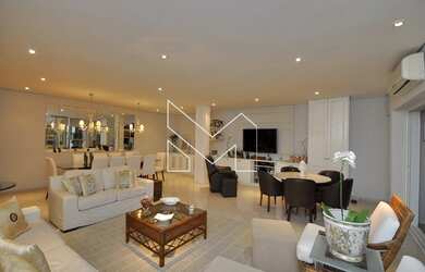 Imagem 16: Casa Maravilhosa. Ar-condicionado, Área de serviço, 300m² de Áreae2...