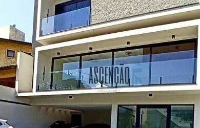 Imagem: A casa em condomínio possui 4 Dormitórios, 5 Banheiros, 5