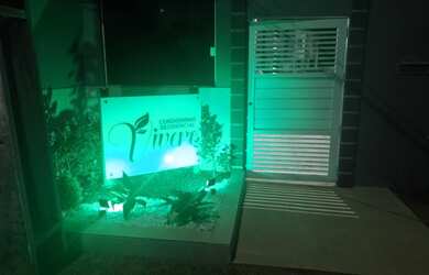 Imagem: A casa em condomínio possui 2 Dormitórios, 3 Banheiros, 2