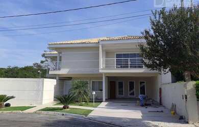 Imagem: A casa em condomínio possui 3 Dormitórios, 1 Banheiro, 4 Vagas