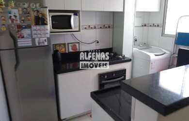 Imagem: O apartamento possui 2 Dormitórios, 1 Banheiro, 1 Vaga na garagem