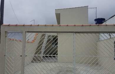 Imagem: A casa possui 2 Dormitórios, 1 Banheiro, 1 Vaga na garagem