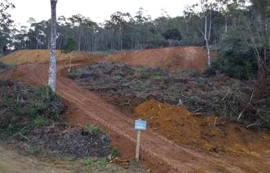 Imagem: O terreno possui 1.150m² de Área e está localizado em Vargem