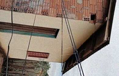 Imagem: A casa à venda possui 2 Dormitórios e 10m² de Área e está