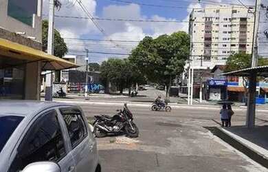 Imagem: A casa possui 3 Dormitórios, 4 Banheiros, 200m² de Área e