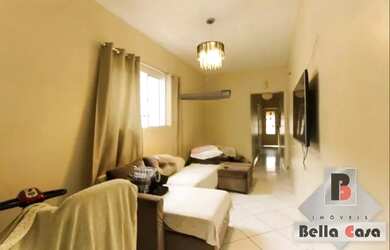 Imagem: A casa possui 2 Dormitórios, 1 Banheiro, 1 Vaga na garagem