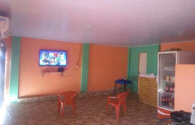 Imagem 2: Casa com ponto comercial. 8.888.888m² de Área, 2 Vagas na garageme2...