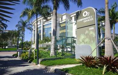 Imagem: O depósito possui 5 Vagas na garagem, 400m² de Área e está