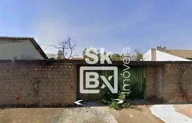 Imagem: O terreno possui 250m² de Área e está localizado em Granada