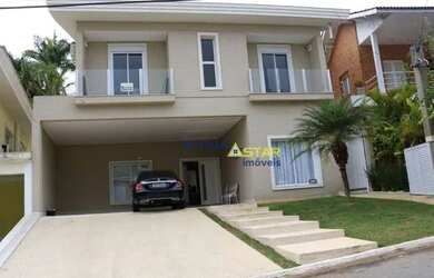 Imagem: A casa em condomínio possui 4 Dormitórios, 3 Banheiros, 2