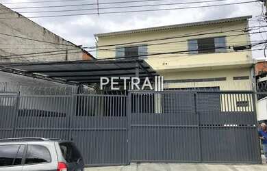 Imagem: O depósito possui 4 Vagas na garagem e 360m² de Área e está