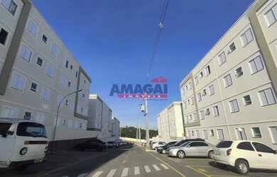 Imagem: O apartamento possui 2 Dormitórios, 1 Banheiro, 1 Vaga na garagem