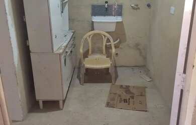 Imagem: A casa possui 1 Dormitório, 1 Banheiro e está localizado