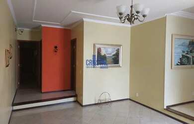 Imagem: A casa possui 4 Dormitórios, 1 Banheiro, 5 Vagas na garagem