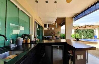 Imagem: A casa possui 2 Dormitórios, 2 Banheiros, 100m² de Área e