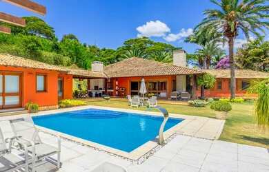 Imagem: A casa em condomínio à venda possui 4 Dormitórios, 5 Banheiros