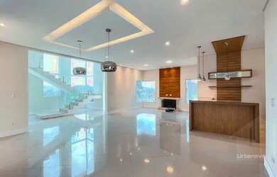 Imagem 2: Casa sobrado com piscina, sauna, forno a lenha de esquina com vista para...