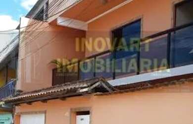 Imagem: A casa possui 3 Dormitórios, 5 Banheiros, 2 Vagas na garagem