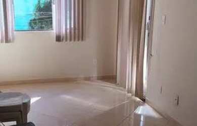 Imagem: A casa possui 3 Dormitórios, 3 Banheiros, 1 Vaga na garagem