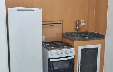 Imagem: A kitnet possui 1 Dormitório, 1 Banheiro, 56m² de Área, Direto