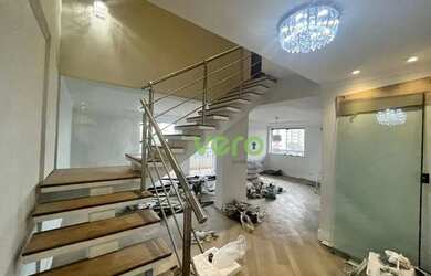 Imagem: O apartamento possui 3 Dormitórios, 3 Banheiros, 280m² de