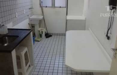 Imagem: O apartamento possui 3 Dormitórios, 1 Banheiro, 1 Vaga na garagem