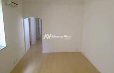 Imagem: O apartamento possui 3 Dormitórios, 3 Banheiros, 85m² de Área