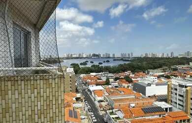 Imagem: O apartamento possui 3 Dormitórios, 2 Banheiros, 2 Vagas na