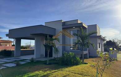 Imagem: A casa em condomínio possui 3 Dormitórios, 4 Banheiros, 5